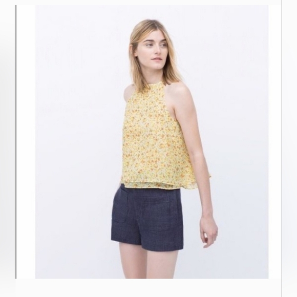 Zara Yellow halter style flowing top with yellow Floral Pattern size s - Picture 4 of 5